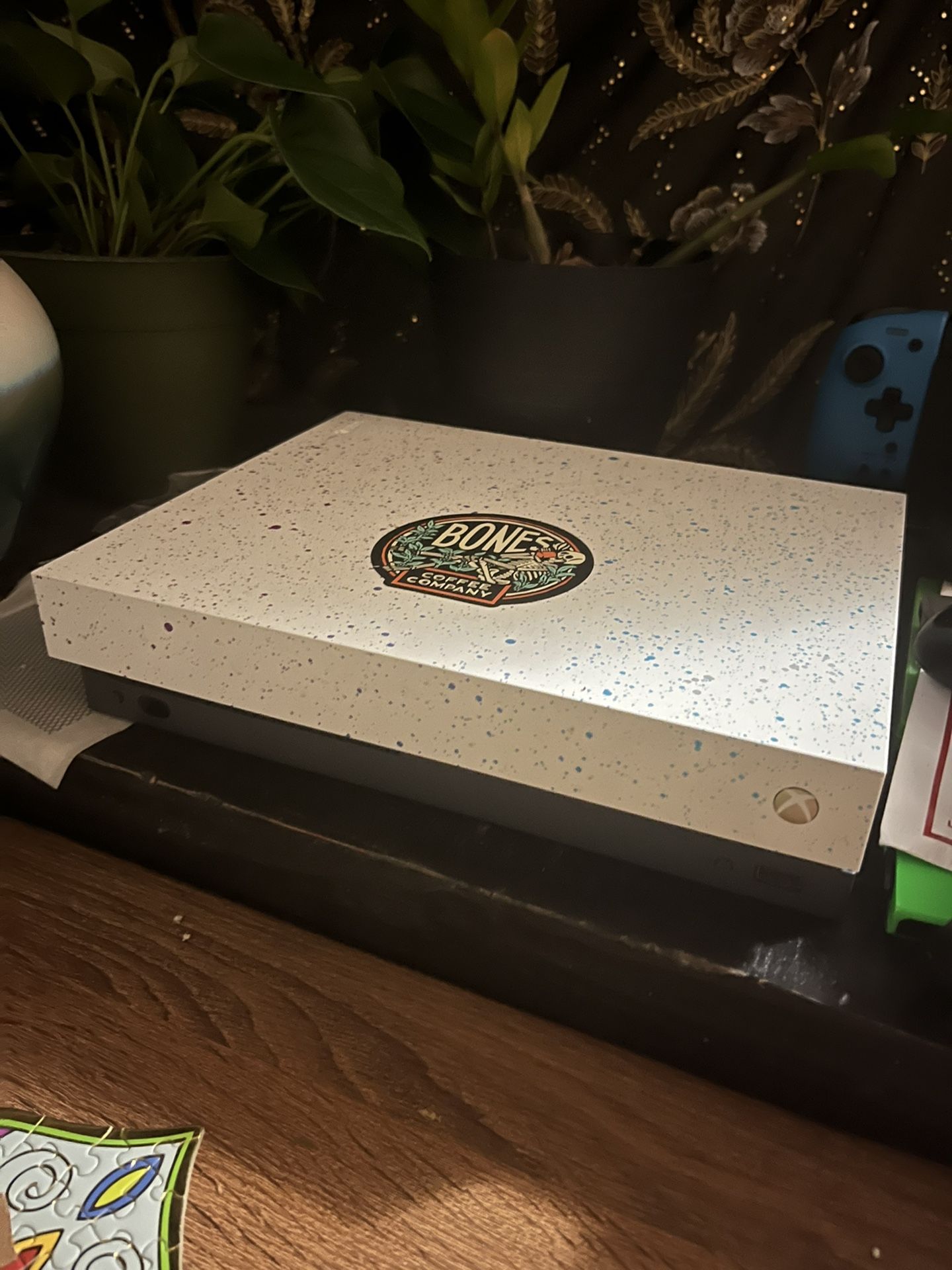 Xbox One X 2K Hyperspace edition