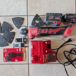 Milwaukee
M18 18V Lithium-Ion Cordless Oscillating Multi-Tool Kit with Batteries & Charger