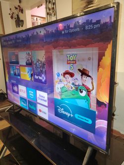 50" TCL roku smart tv 4k great condition no remote. U can use universal remote or buy replacement replacement roku remote at Walmart for $10 or order
