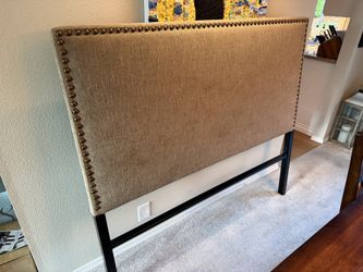 Queen headboard - Padded & Fabric