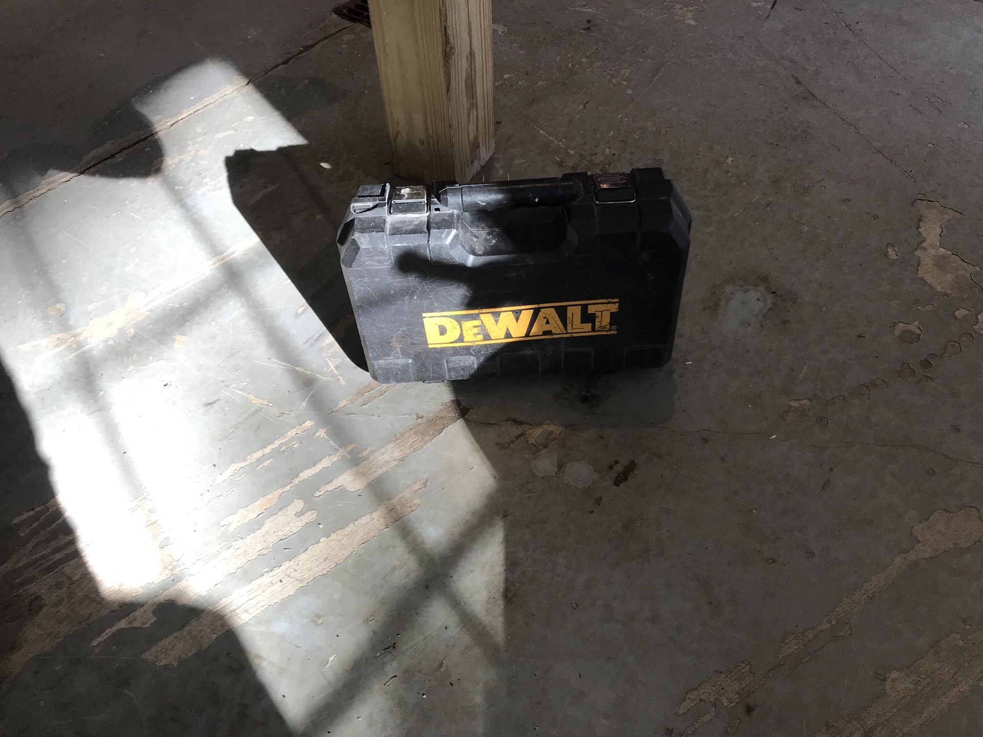 Dewalt cordless box