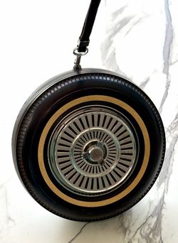 Vintage Car Tire Novelty Transistor Radio Model TR-1600 AM Band Solid State-Hub Cap Spinner-Read.