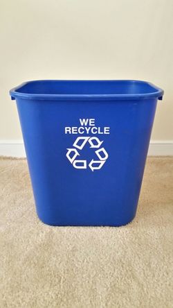 RUBBERMAID RECYCLE BINS