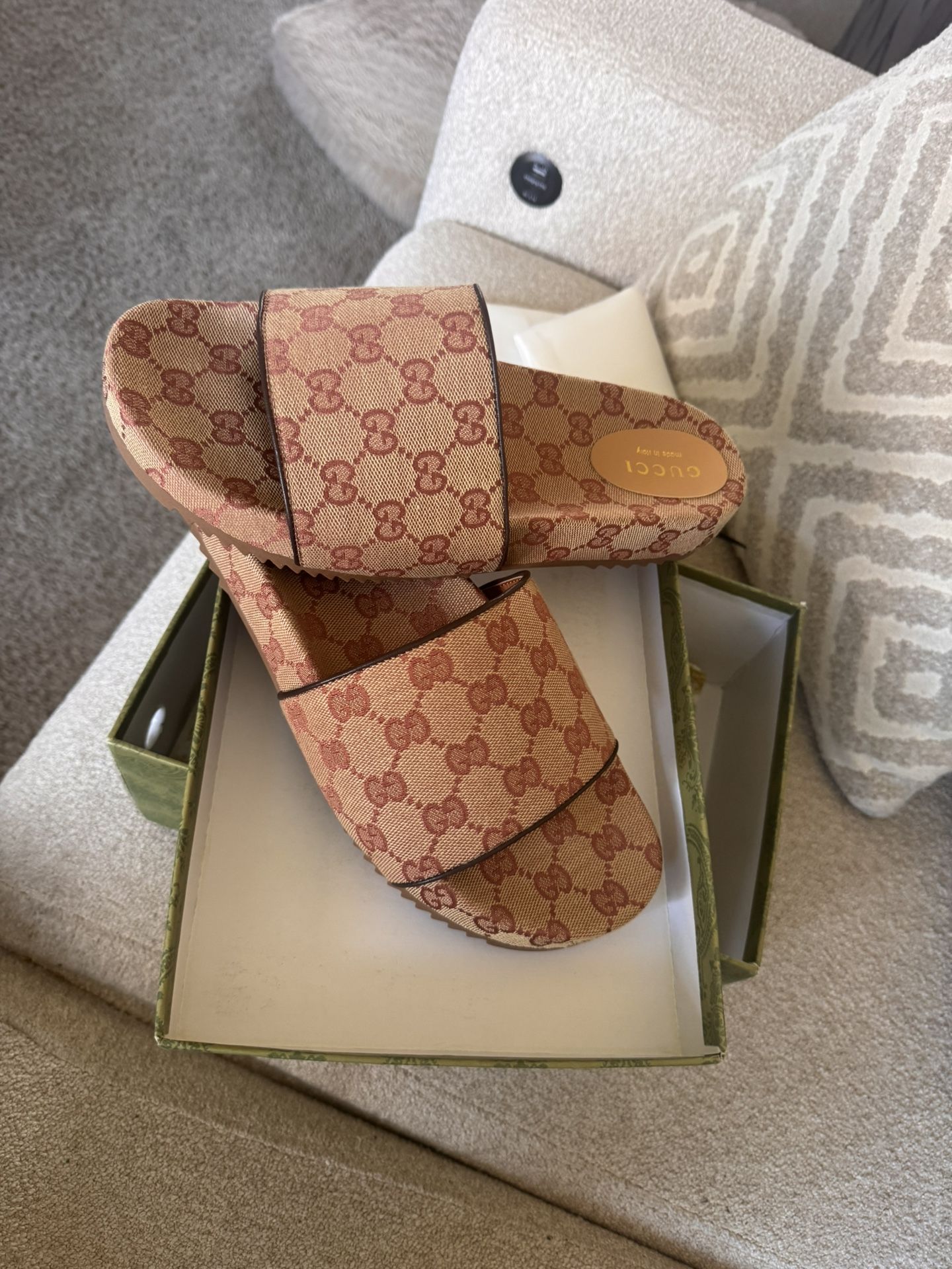 Sandals Gu