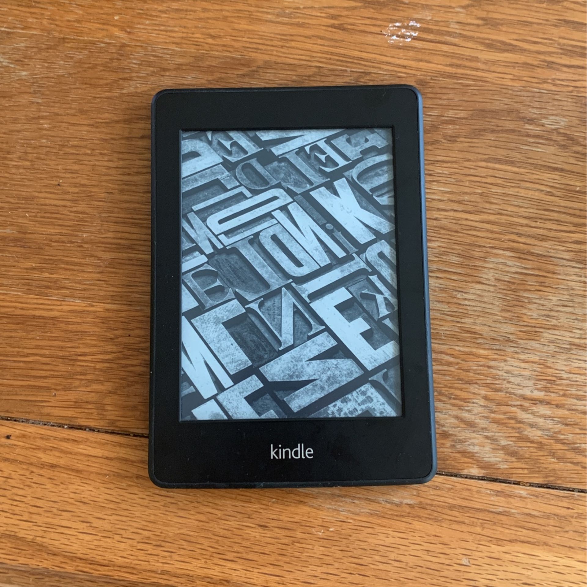 kindle paper white. excellent condition