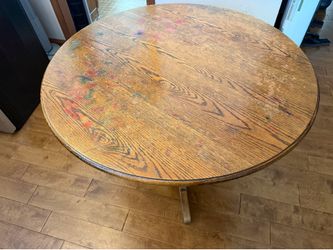 Round Oak Pedestal Dining Table