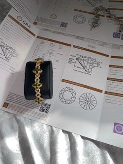 Moissanite clover bracelet