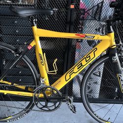 Felt S25 Road Bike. Carbon Fiber Forks