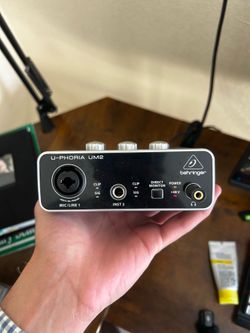 Behringer uphoria UM 2