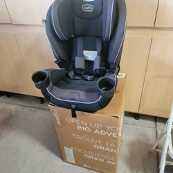 Evenflo Car Seat
Everykid Everyfit 4 in 1