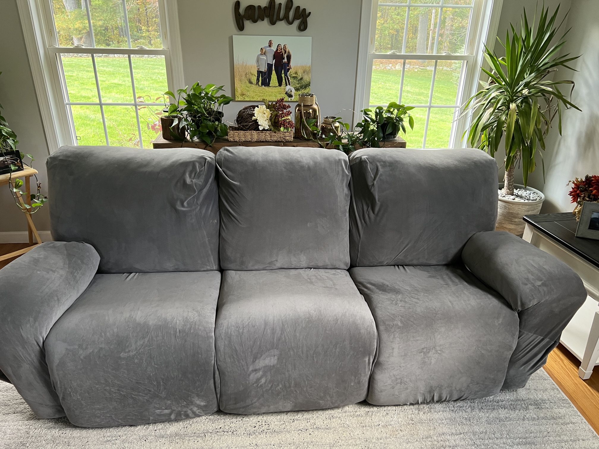 Reclining Sofa/Loveseat/Recliner (Free)