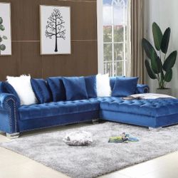 Divine 2PC Tufted Velvet Sectional w Pillows