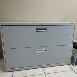 LATERAL FILING CABINET 