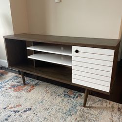 Entertainment Unit 