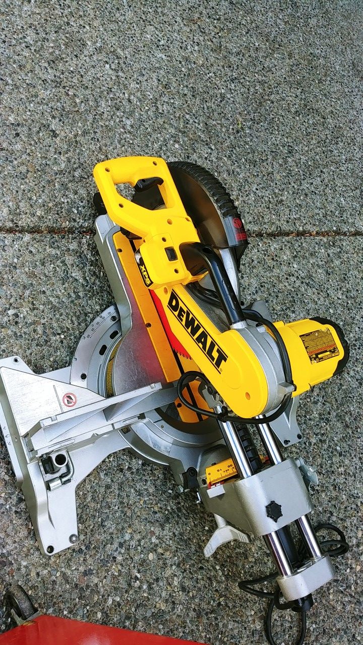 DeWalt 12" Chap Saw