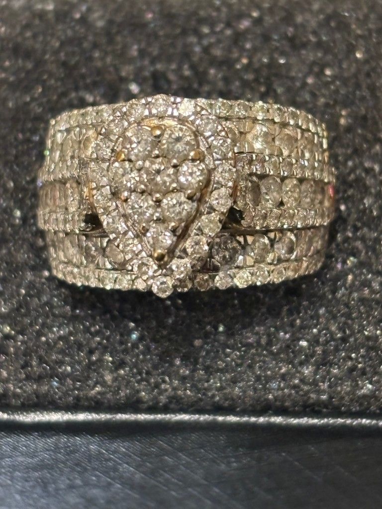 10kt Diamond Ring