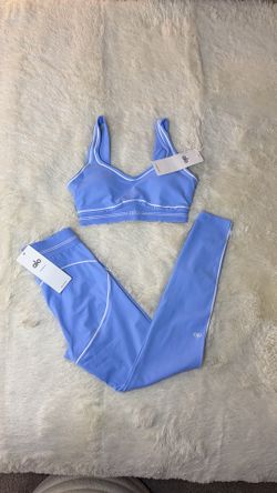 Alo Blue Hearthrob Yoga Set