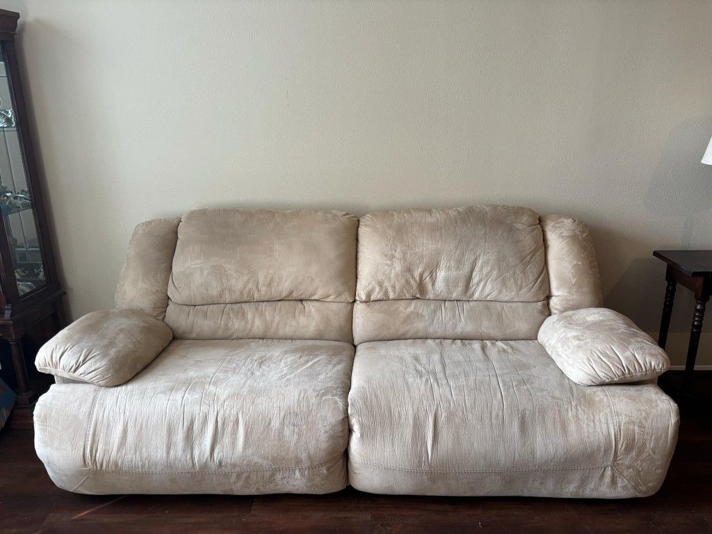Comfortable Manual Reclining Sofa $200