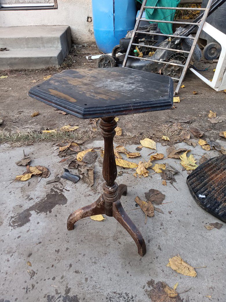 Cute Tiny Small Antique Table Needs Restoration