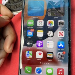 iPhone 7 Plus Unlocked Cracked Screen 