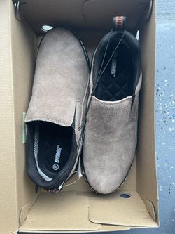 Men’s Sz 10 Khombu Slip Ons 