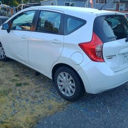 2015 Nissan versa note SV