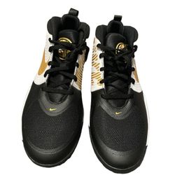 Kids Nike Team Hustle D Basketball Shoes Size 7 Color Black/White/Gold