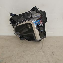 Chevrolet Traverse left headlight 2022 2023 2024 2025