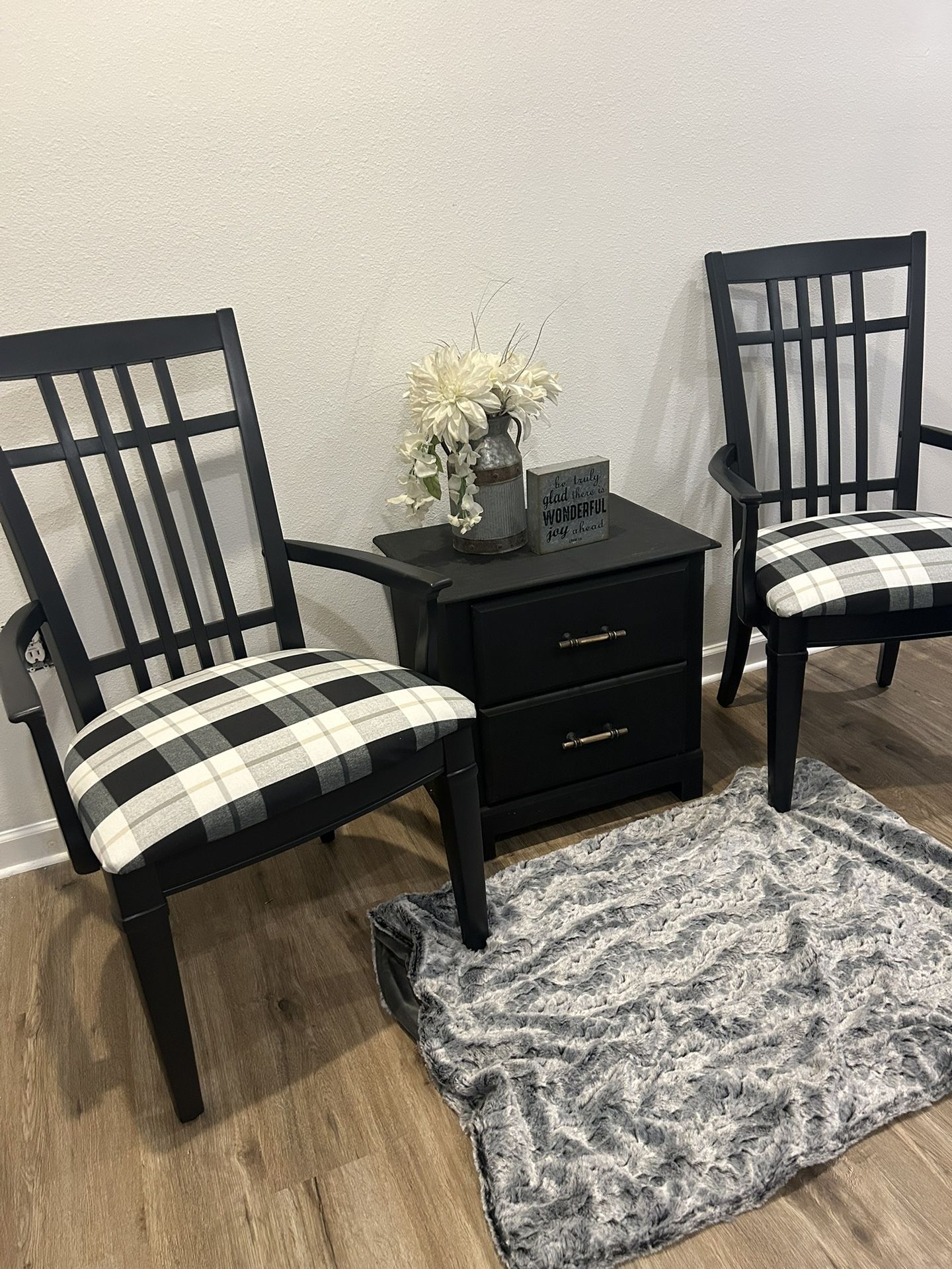 2 Chairs&Nightstand
