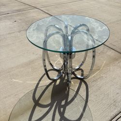 Decorative Round Glass Table 
