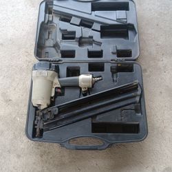 Porter Cable Pneumatic Framing Nailer Tool..FR350