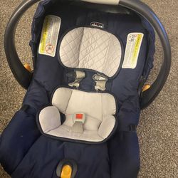 Chicco Infant Car Seat And Base 
