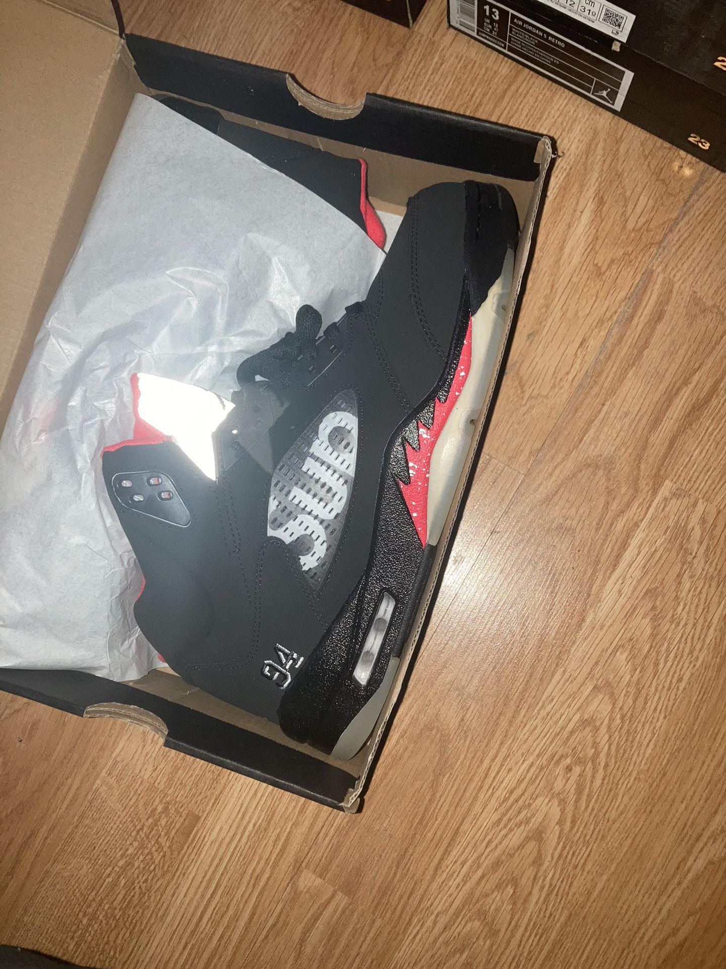 Number 4 Supreme Collabs $80 Compared To 534.99( Mines And There’s). Btw Mines Been Tested With The Black Light In Mall And Is Certified Real