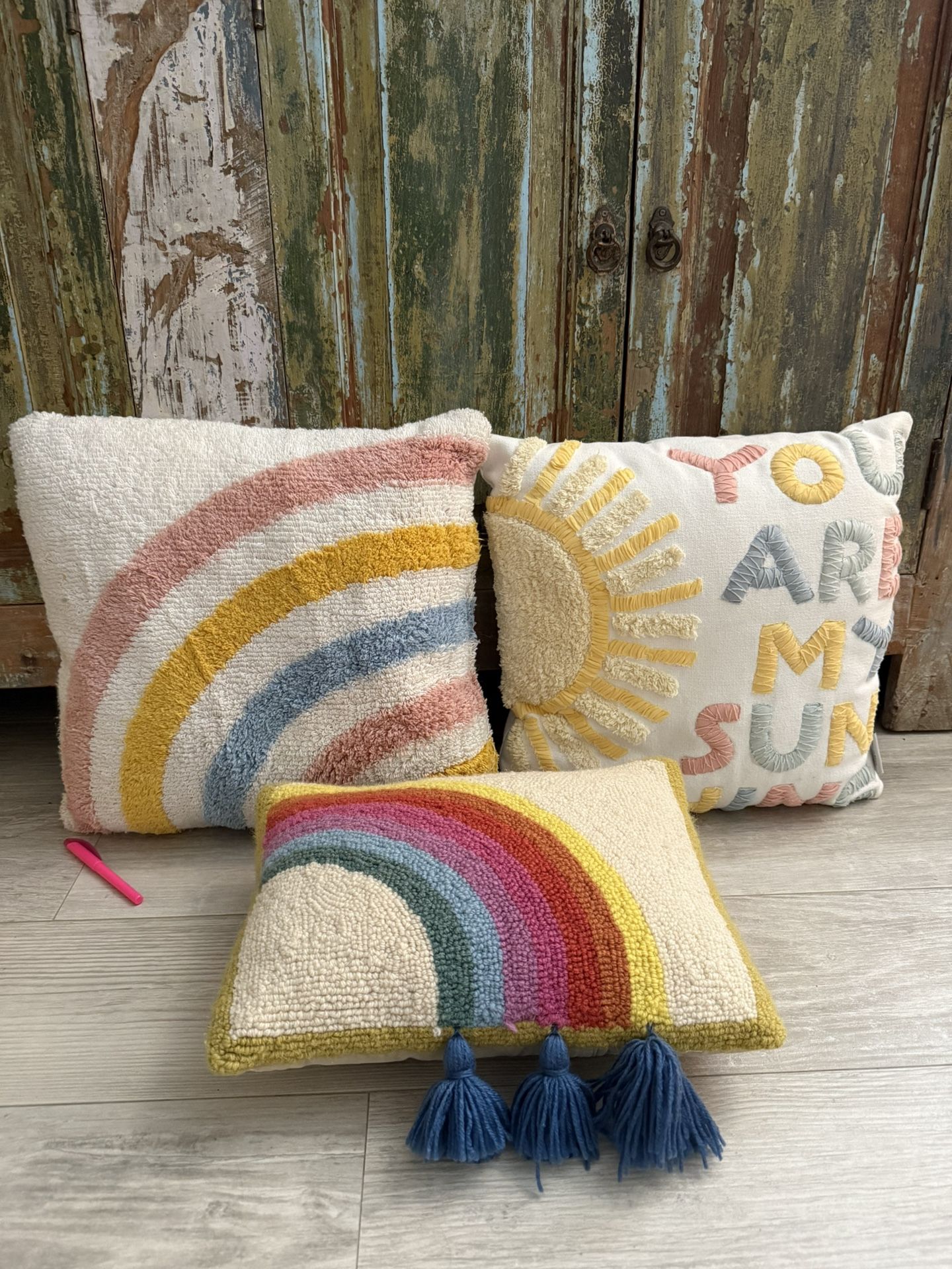 Bundle of 3 Pillows