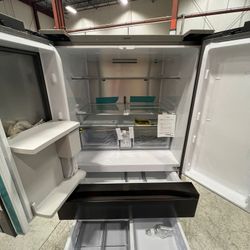 ASK ABOUT DELIVERY! Samsung Refrigerator Fridge Freezer on Bottom