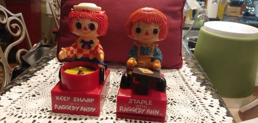 RAGGEDY ANN & ANDY STAPLER/SHARPENER