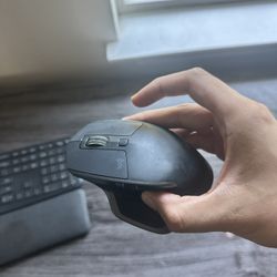 Logitech MX Master 2S Mouse & K860 Ergonomic Keyboard Bundle - Used, Working Condition
