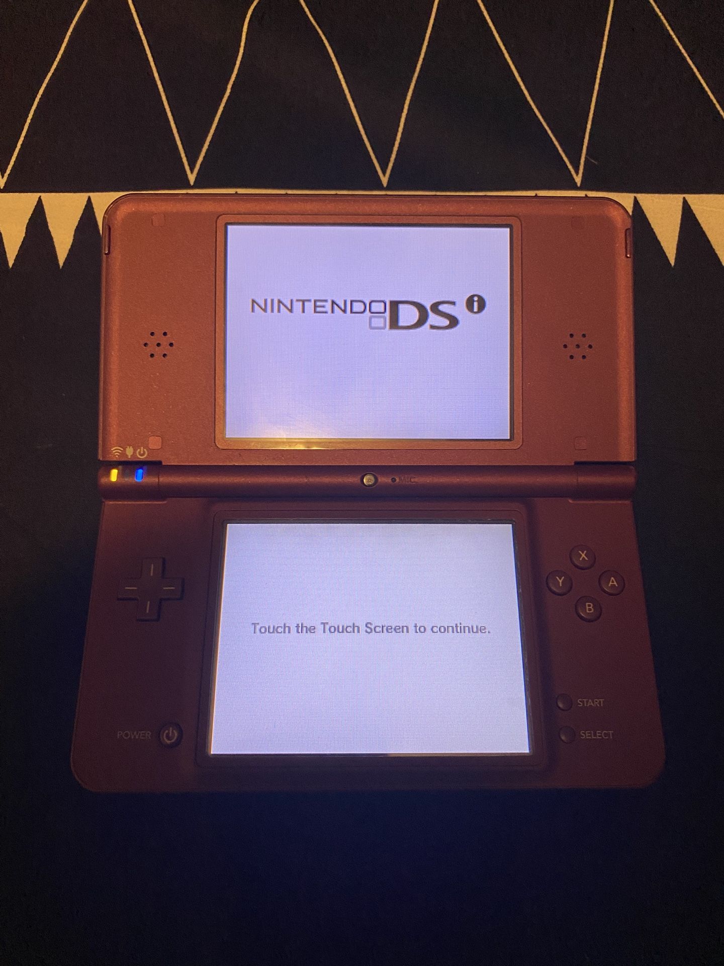 Nintendo DSI XL Heavily Customize