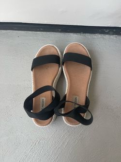 Steve Madden Black Strap Sandals