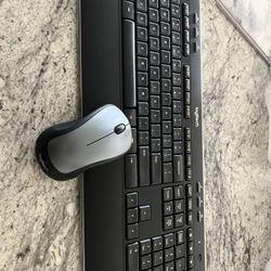 Logitech Wireless Mouse M310  And Keyboard K520