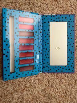 Lip Gloss Palette Set with Mirror