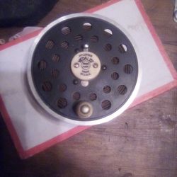 Pflueger Medalist 1492 