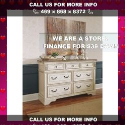 Realyn Two-tone Dresser
