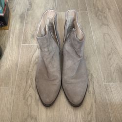 Women’s boots