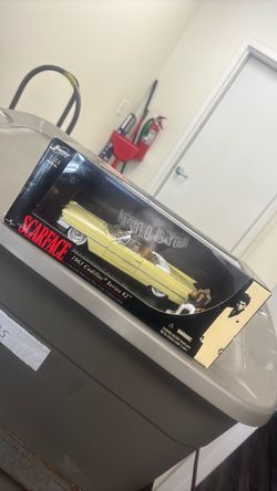 Scarface 1963 Cadillac Series 62 Die-Cast 1:24