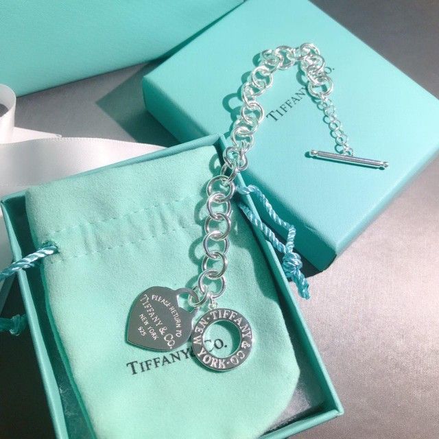 Tiffany & Co Silver Heart Bracelet 7 inch