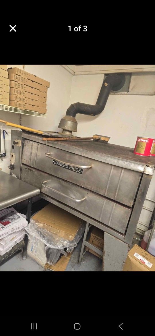 Bakers PRIDE Brick Oven Pizza