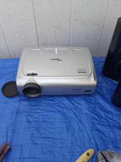 Wide screen 16:9 dlp projector
