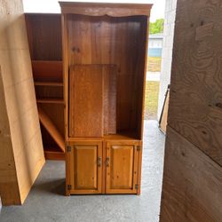 3 shelf 2 door hutch
