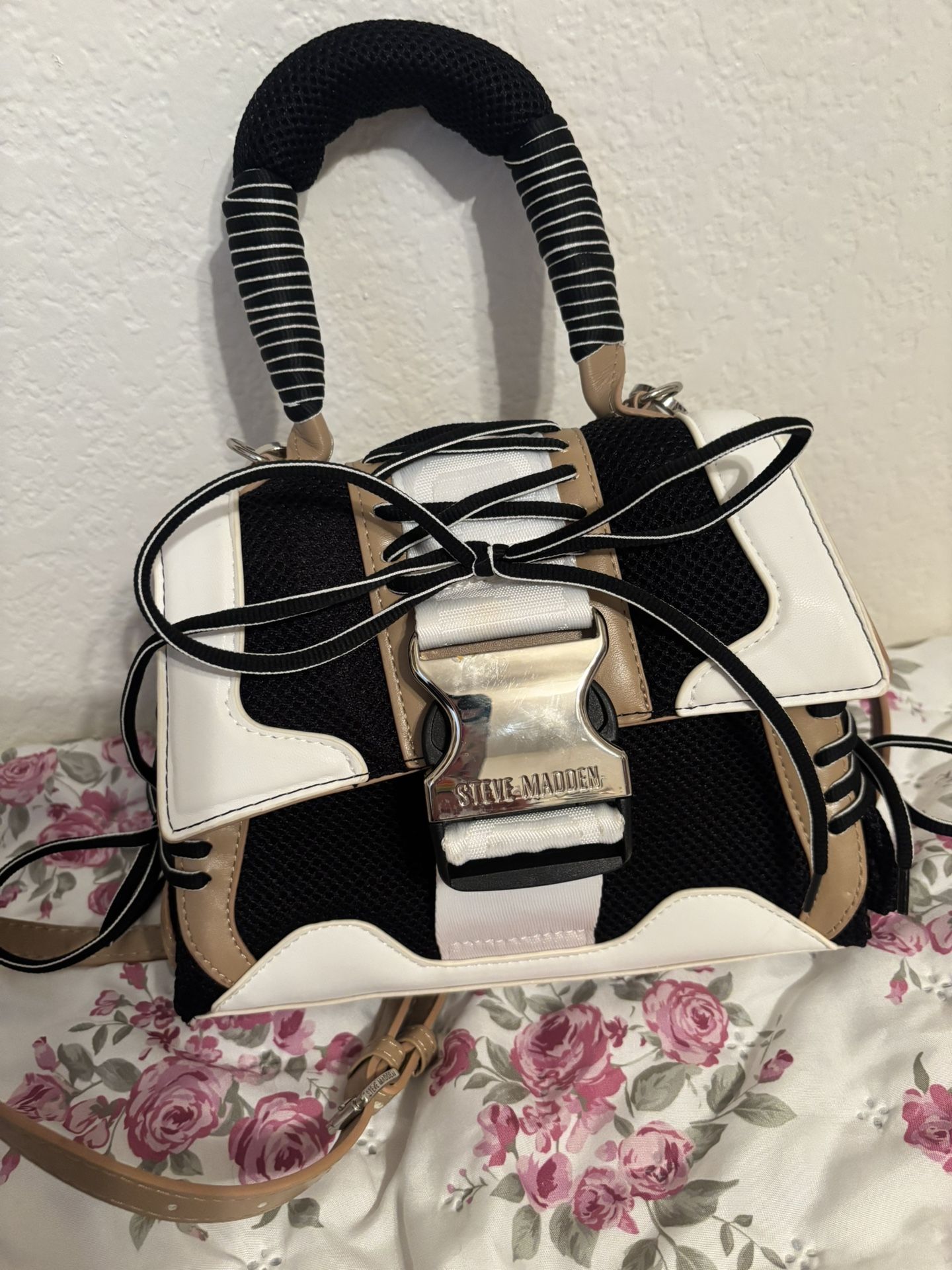 Steve Madden BDIEGO Crossbody Bag